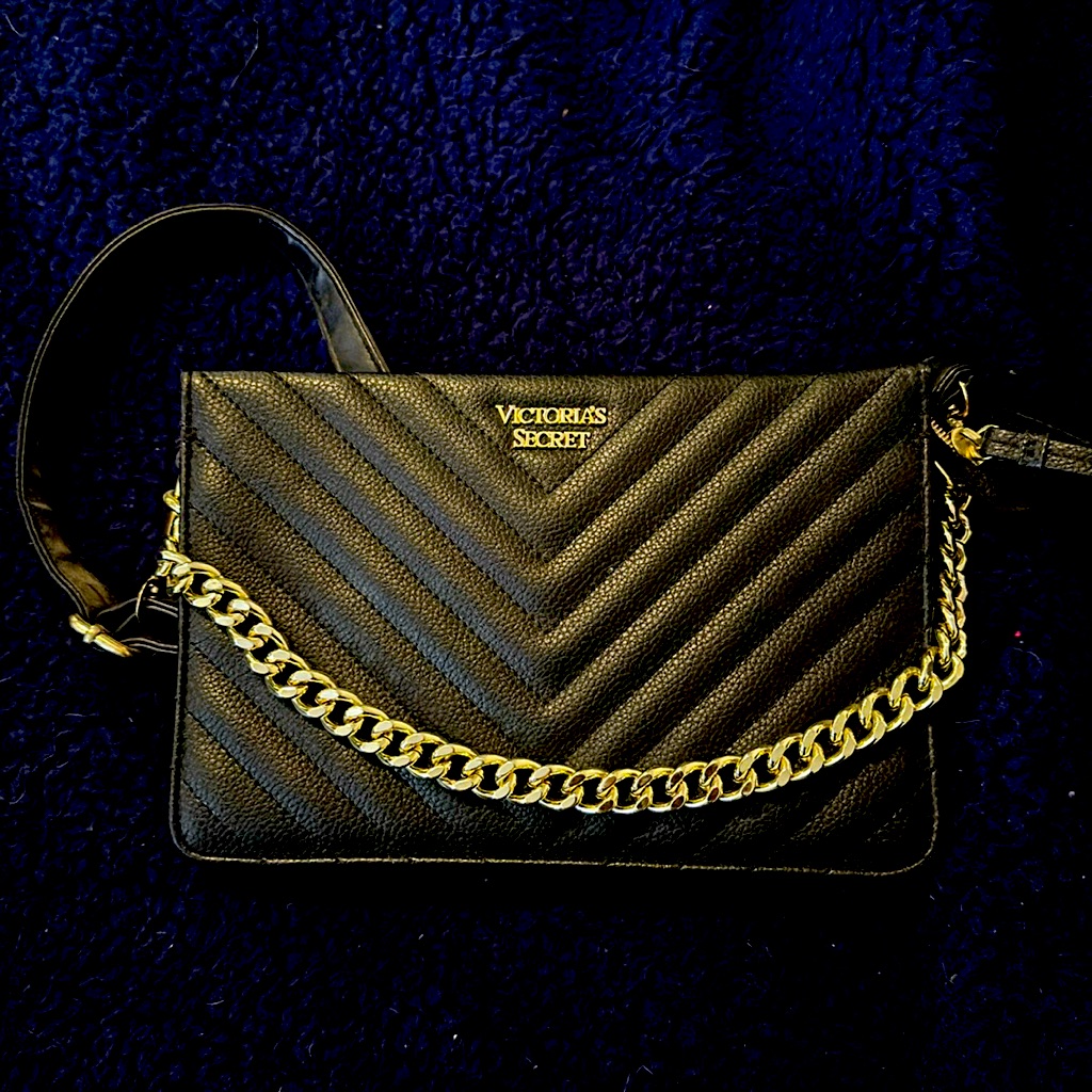 Brand New Vs Purse
